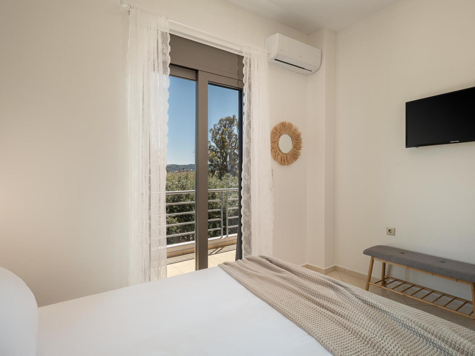 Sol Luxury Apartment - Close To The Beach With A Private Mini Pool 하니아 외부 사진